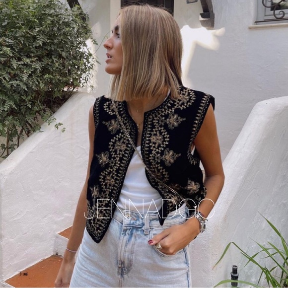 Zara Embroidered Black & Gold Velvet Vest NWT - Picture 9 of 12